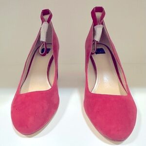 NWT WHBM suede block heels size 8.5